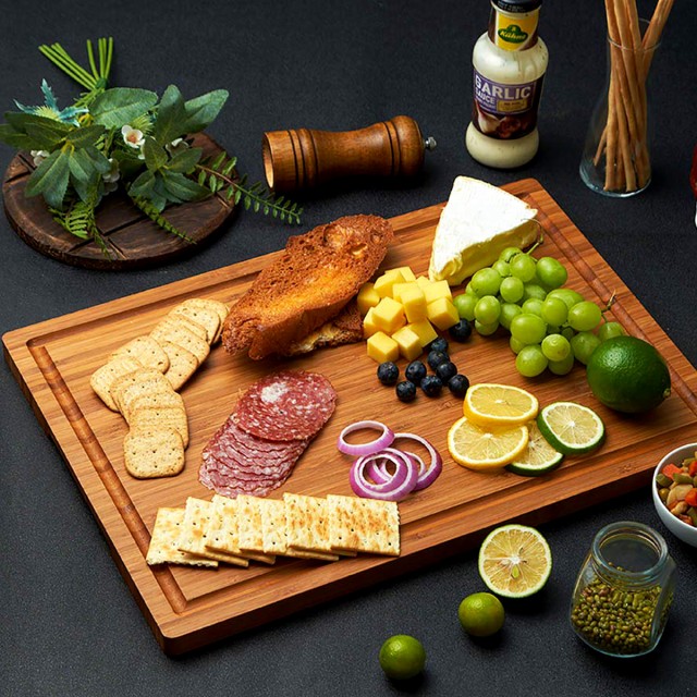 High Quality Durable Kitchen Bamboo Cutting Board
