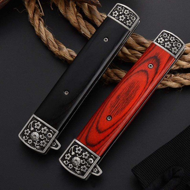 Multifunctional Embossed Fruit Knife